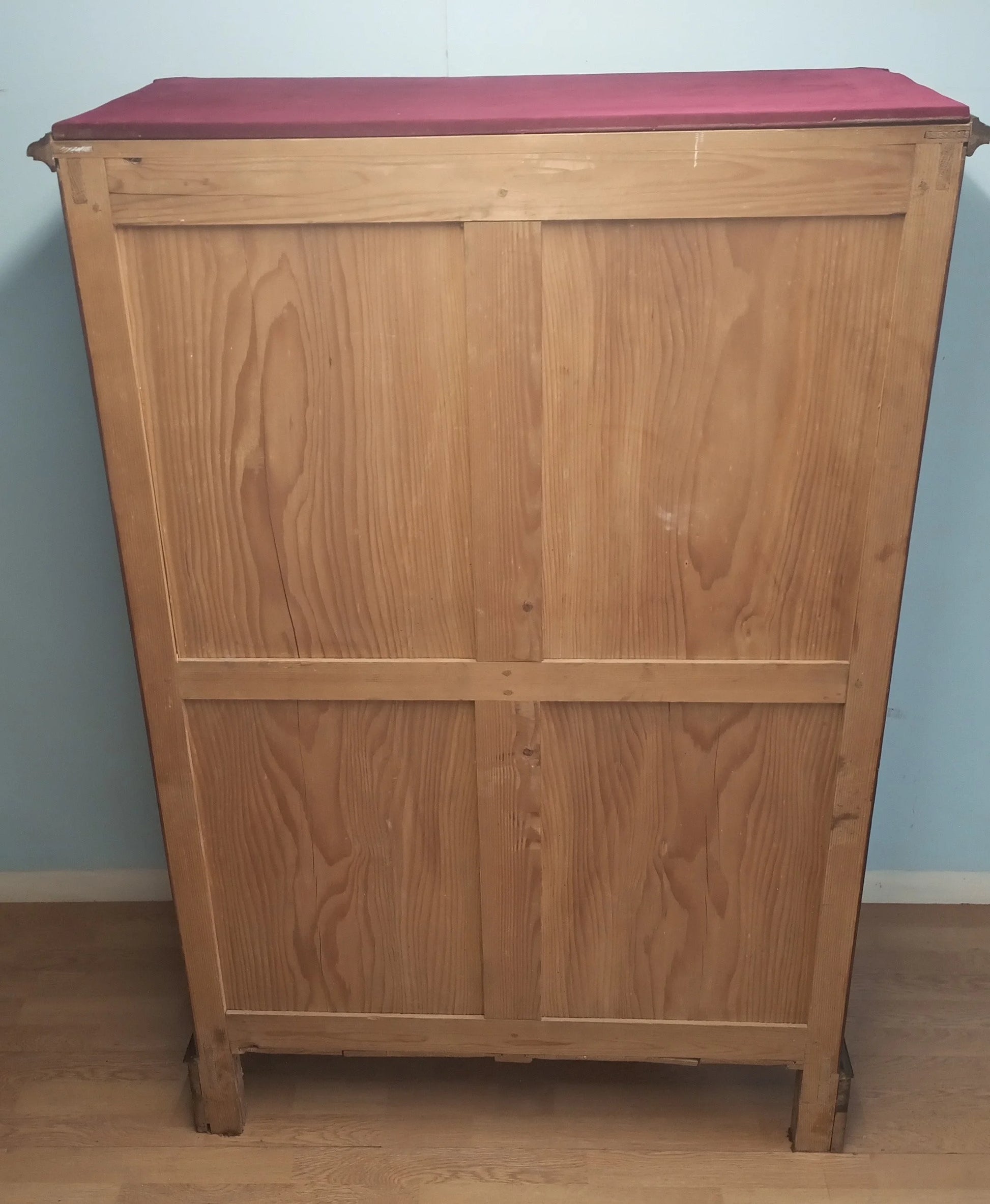 Comodini e cassettiera italiana noce xix secolo set di 3 con top in legno color burgundy