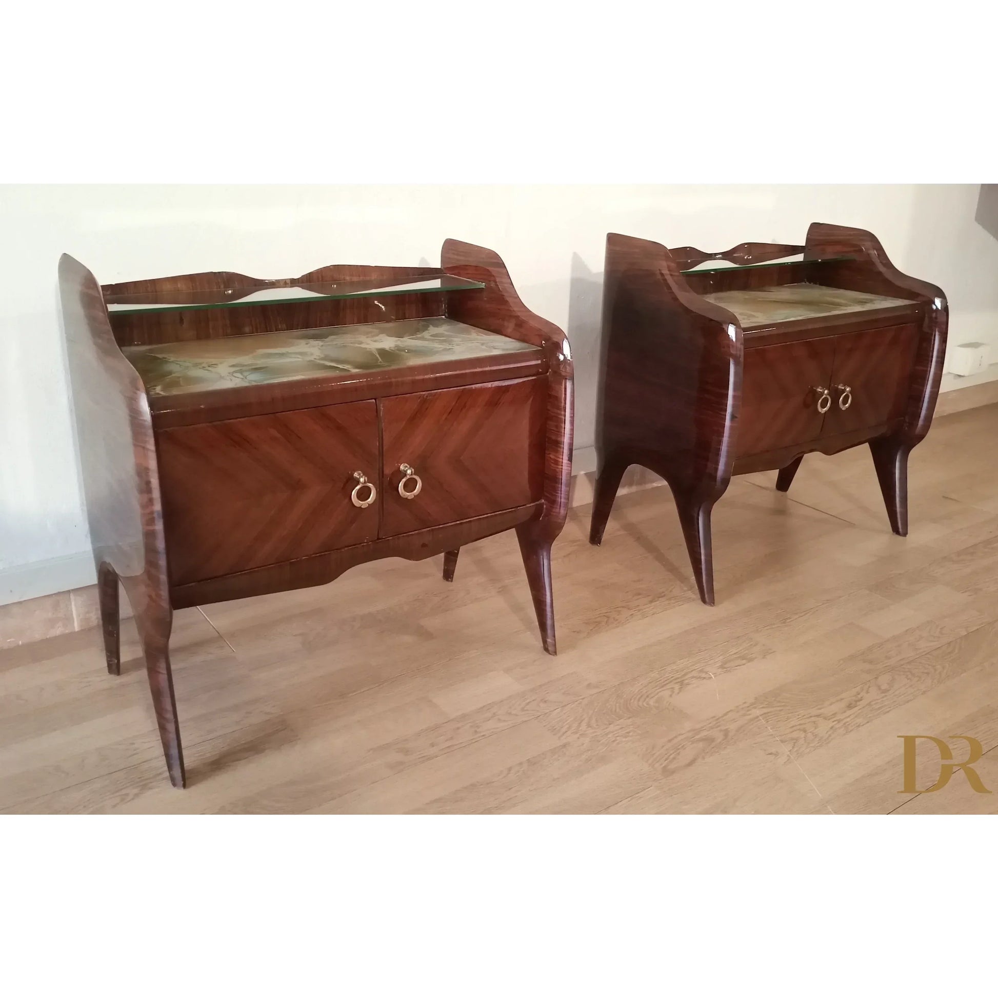Coppia di comodini in palissandro con piano specchiato design mid-century modern italiano anni 50