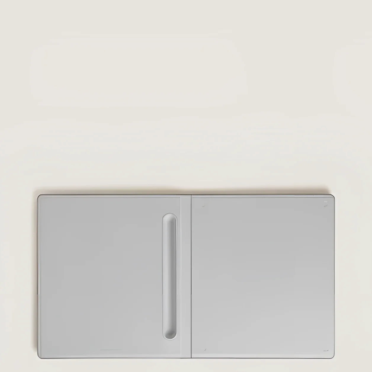 Fodero montblanc digital paper folio in pelle grigia chiaro con design minimalista e cuciture sottili ai bordi