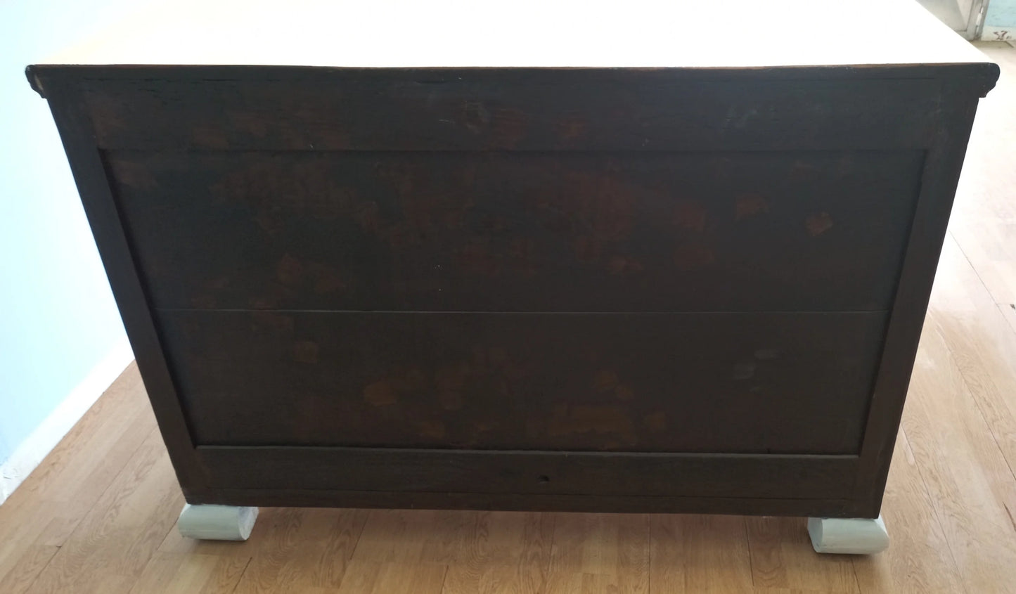 Madia credenza dispensa design provenzale shabby in legno scuro con piedi in metallo stile vintage industriale bianco avorio
