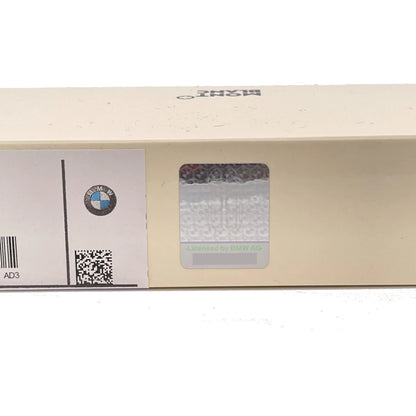 Beige scatola in cartone con finestra trasparente che mostra il logo bmw per montblanc stilografica punta m special bmw