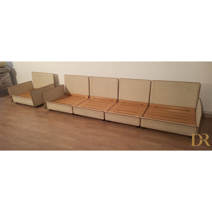 Divano modulare beige con sedute a cerniera modello redifiori set di riccardo arbizzoni per zanotta 1978