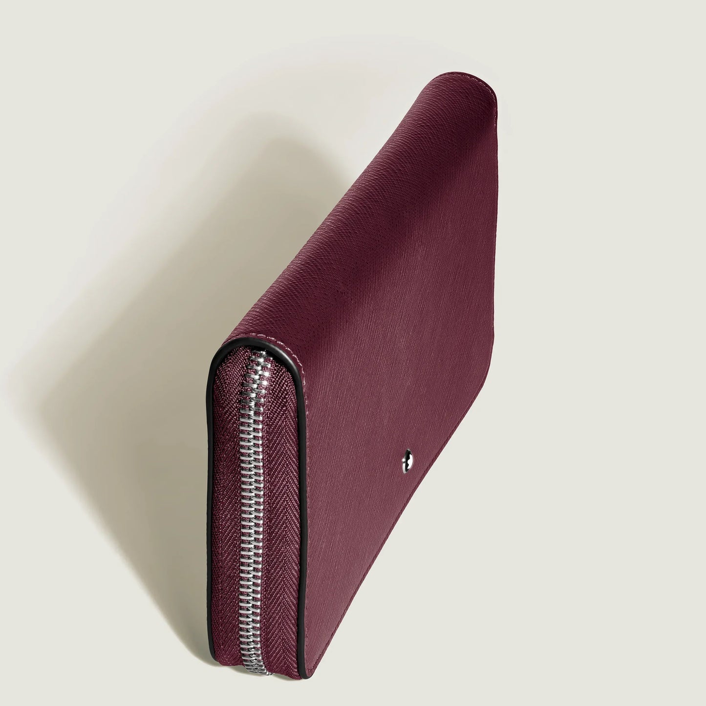 Montblanc portafoglio sartorial cassis in pelle bordeaux con 12 scomparti e cerniera argentata texturizzata