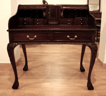 Antico scrittoio scrivania ufficio stile chippendale inglese in noce con gambe inarcate e piedi a artiglio