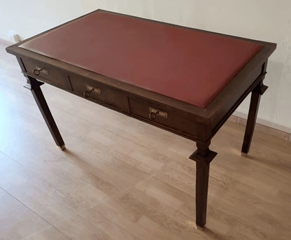 Scrivania stile impero in noce con piano in pelle rossa e due cassetti dettagli in ottone ottocento