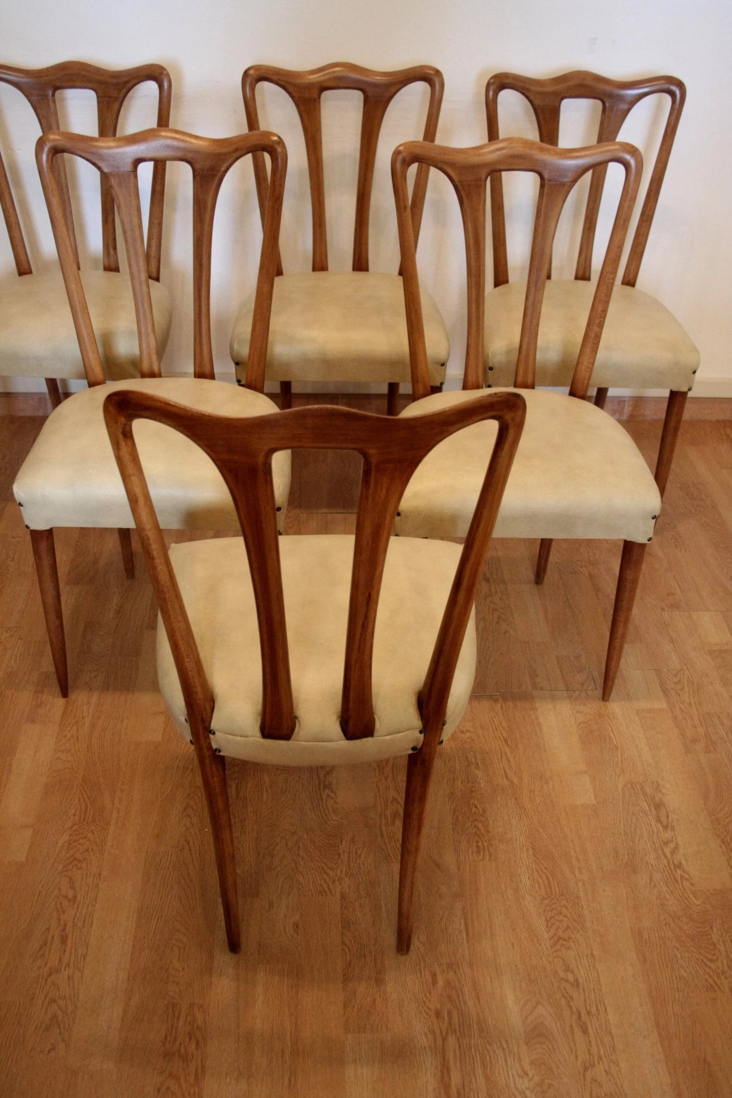 Set 6 sedie mid-century modern italiane prodotte negli anni 60 con sedili in similpelle bianca in perfette condizioni
