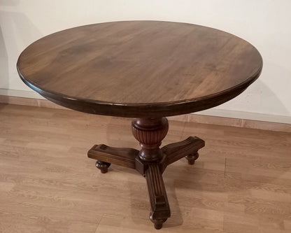 Tavolo tondo ottocento in noce stile umbertino vintage con base intagliata ornata in legno